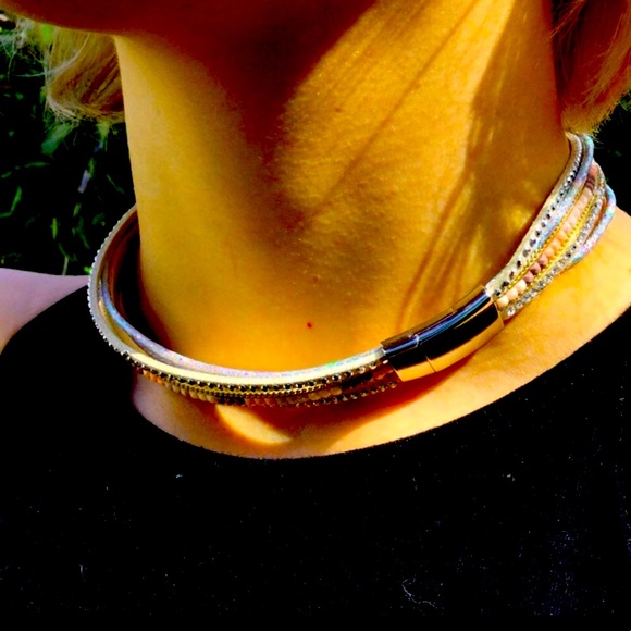 🎉HOST PICK/TAUPE RHINESTONE LEATHER WRAP BRACELET - Picture 9 of 11